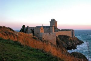 Le Fort Lalatte en fin de journée proche du Cap fréhel